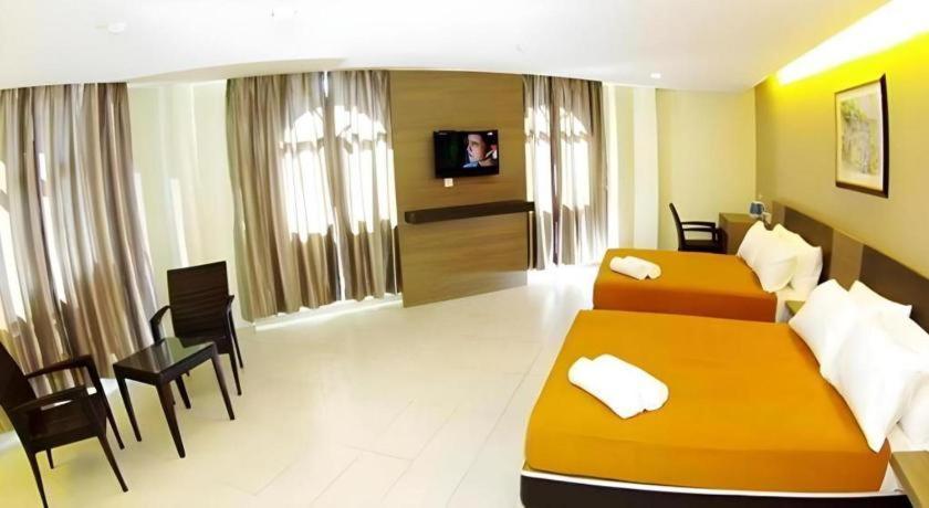Hotel Suria Malaqa Малакка Экстерьер фото