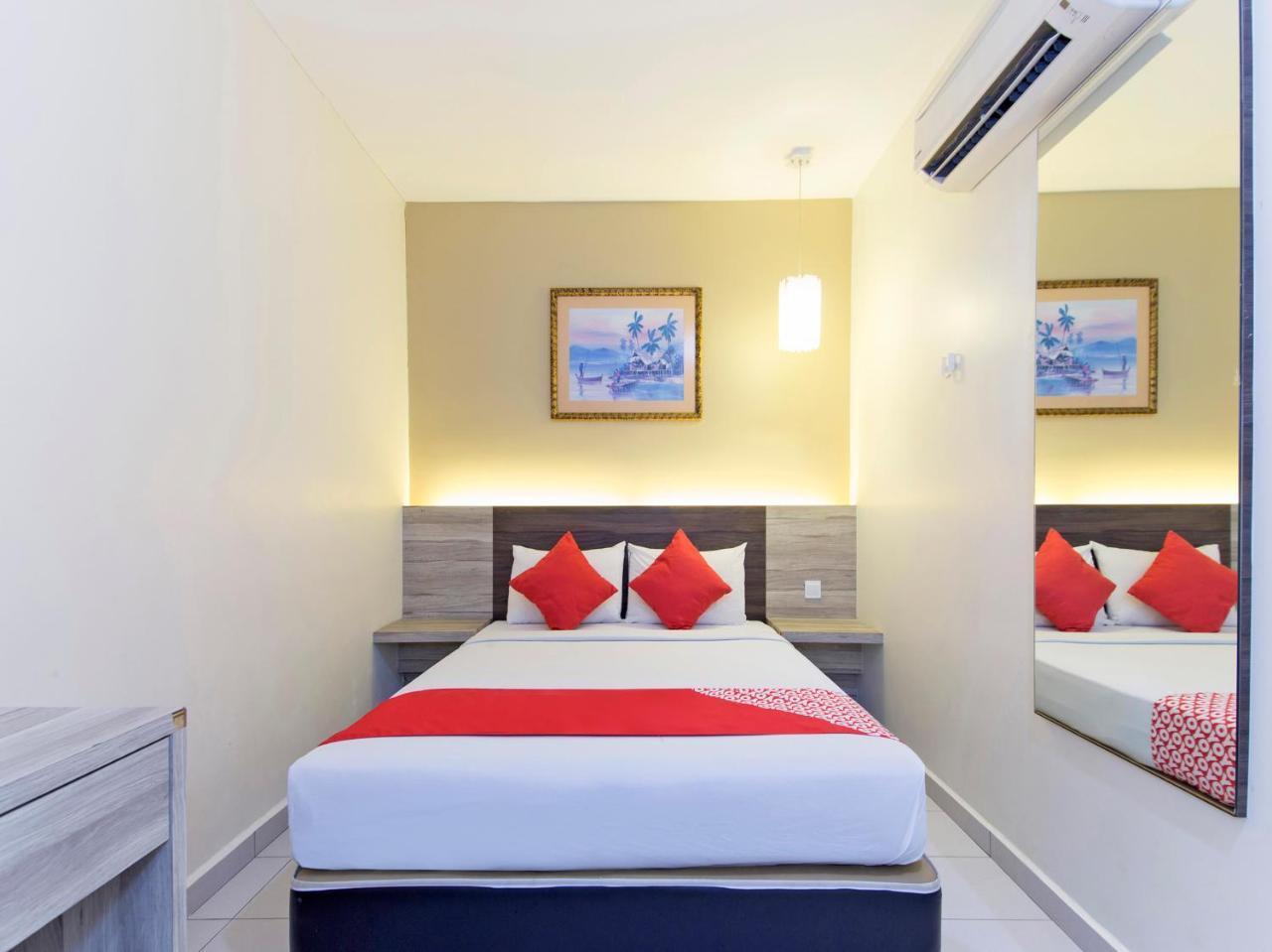 Hotel Suria Malaqa Малакка Экстерьер фото