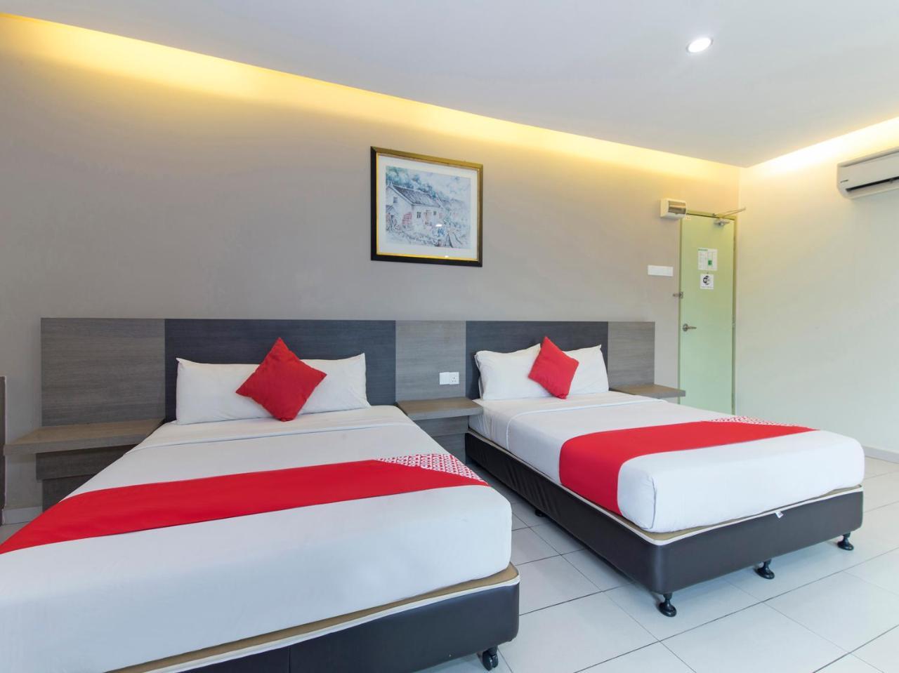 Hotel Suria Malaqa Малакка Экстерьер фото