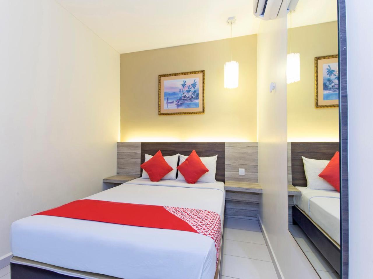 Hotel Suria Malaqa Малакка Экстерьер фото