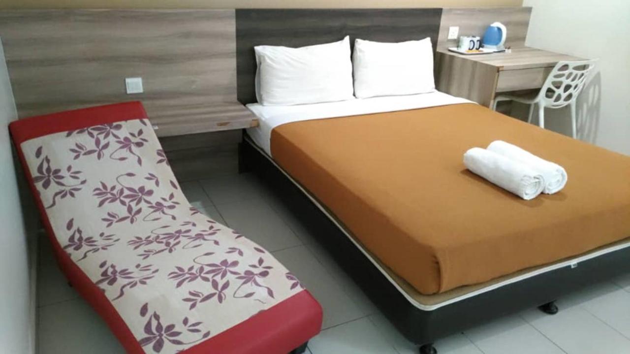 Hotel Suria Malaqa Малакка Экстерьер фото