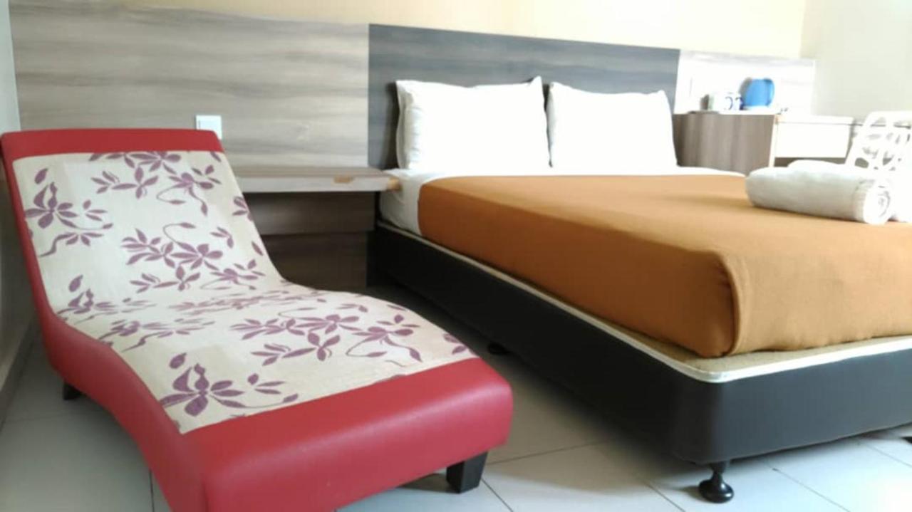 Hotel Suria Malaqa Малакка Экстерьер фото