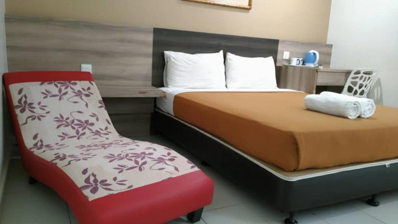 Hotel Suria Malaqa Малакка Экстерьер фото