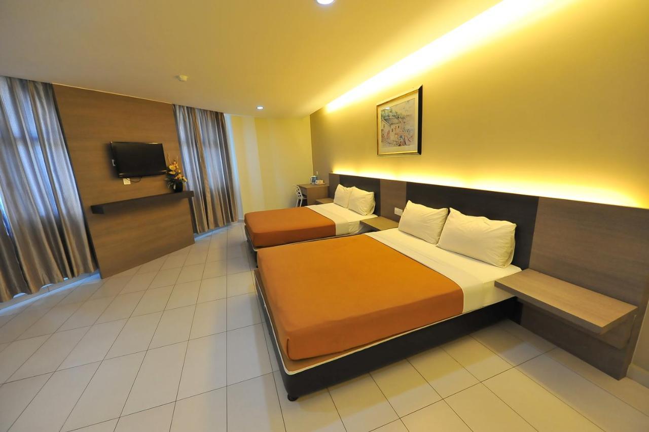 Hotel Suria Malaqa Малакка Экстерьер фото