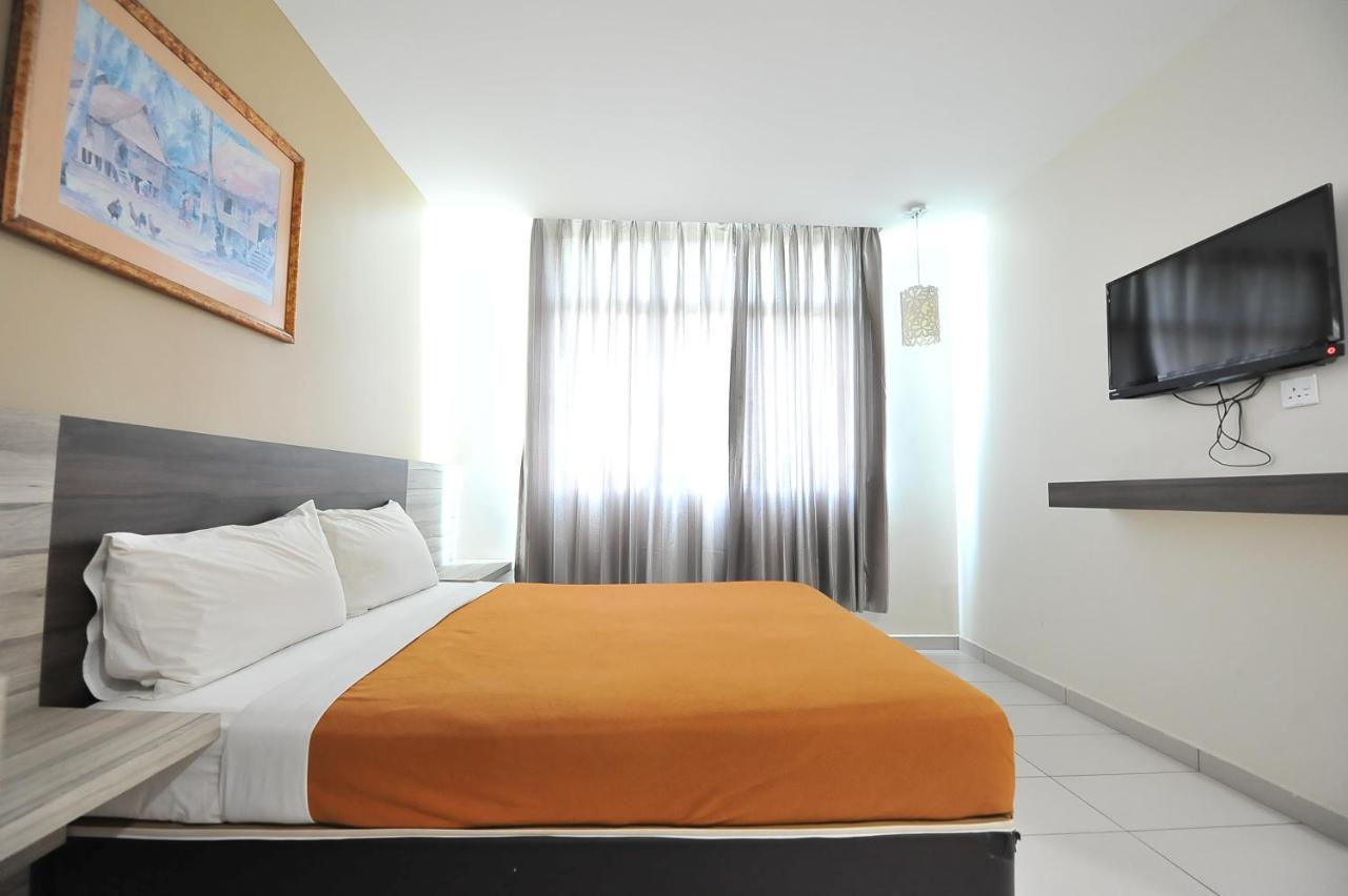 Hotel Suria Malaqa Малакка Экстерьер фото
