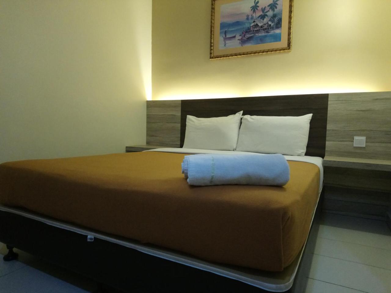 Hotel Suria Malaqa Малакка Экстерьер фото